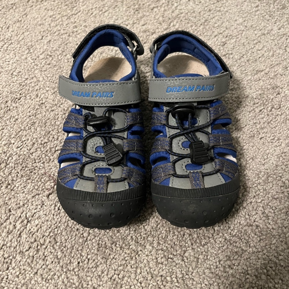 Water Sandals / Shoes - Boy or Girl - size 13